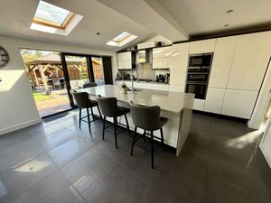 Kitchen- click for photo gallery